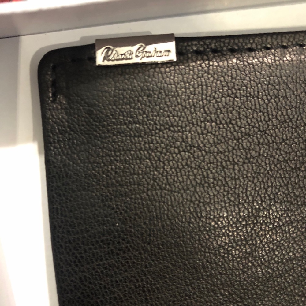 ROBERT GRAHAM - Picture 2 of 8